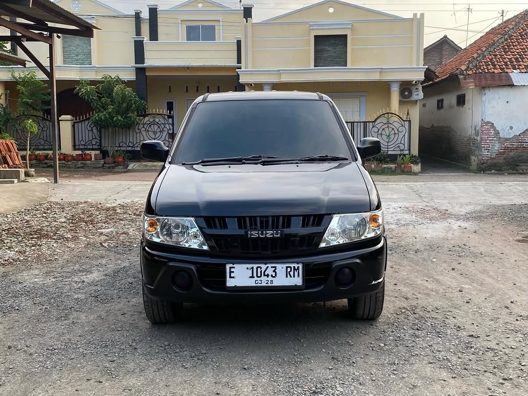 Isuzu Panther 2.5 Smart Turbo MT