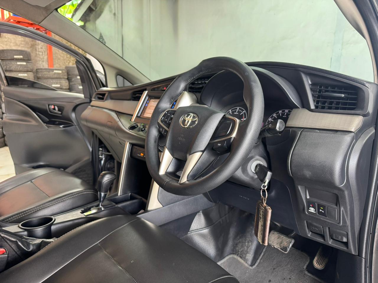 Toyota Kijang Innova Rebon 2.0 G AT