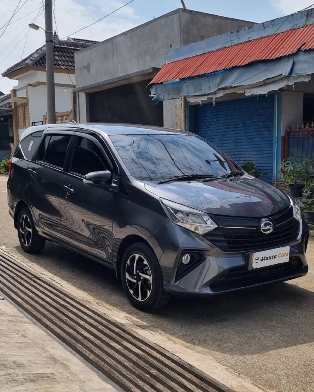 Daihatsu Sigra 1.2 R Automatic