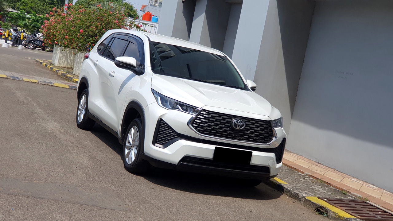 Toyota Kijang Innova Zenix 2.0 V Automatic