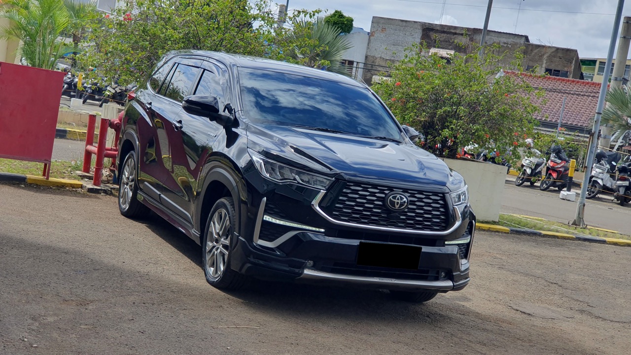 Toyota Kijang Innova Zenix 2.0 Q Modelista Automatic