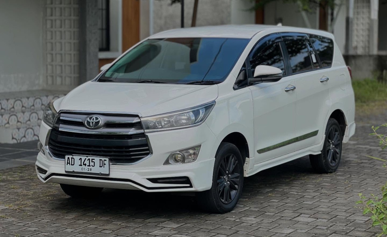 Toyota Kijang Innova Reborn 2.4 G MT
