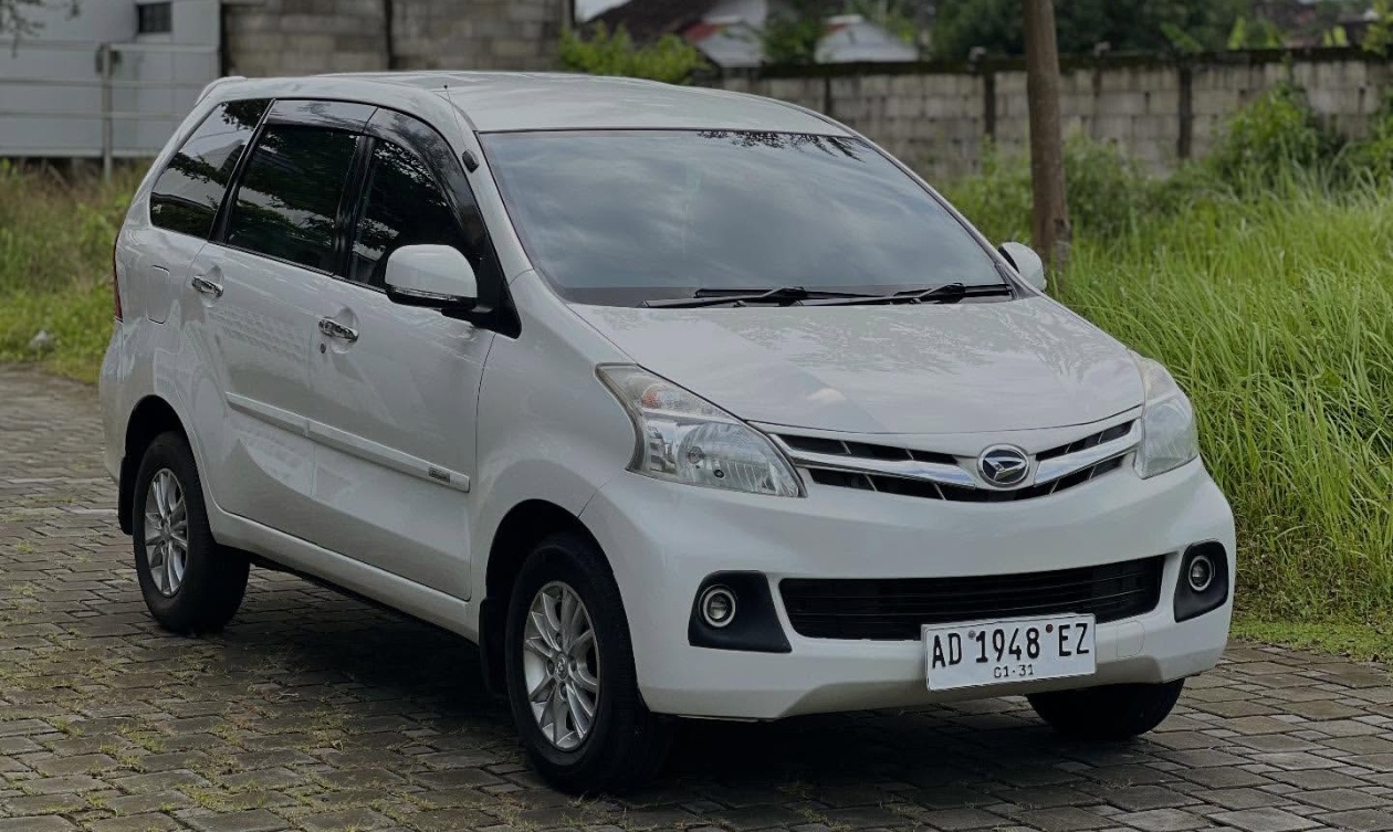 Daihatsu Xenia 1.3 R Deluxe MT