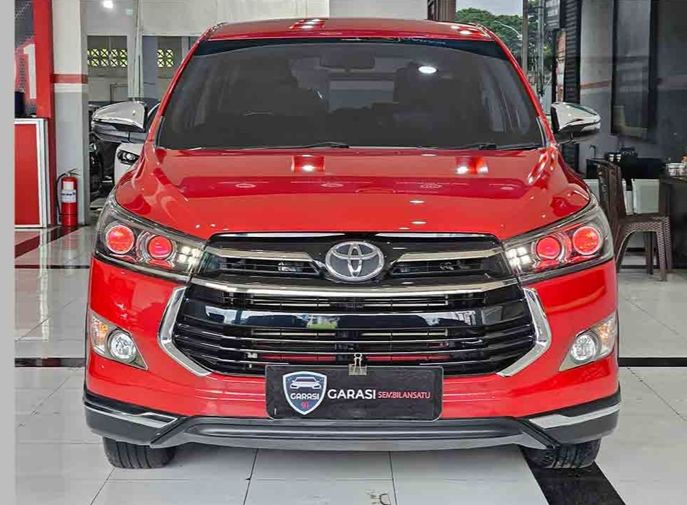 Toyota Kijang Innova 2.4 Venturer AT