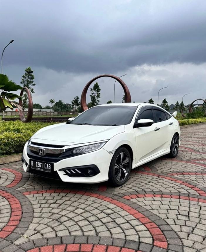 Honda Civic 1.5 ES AT