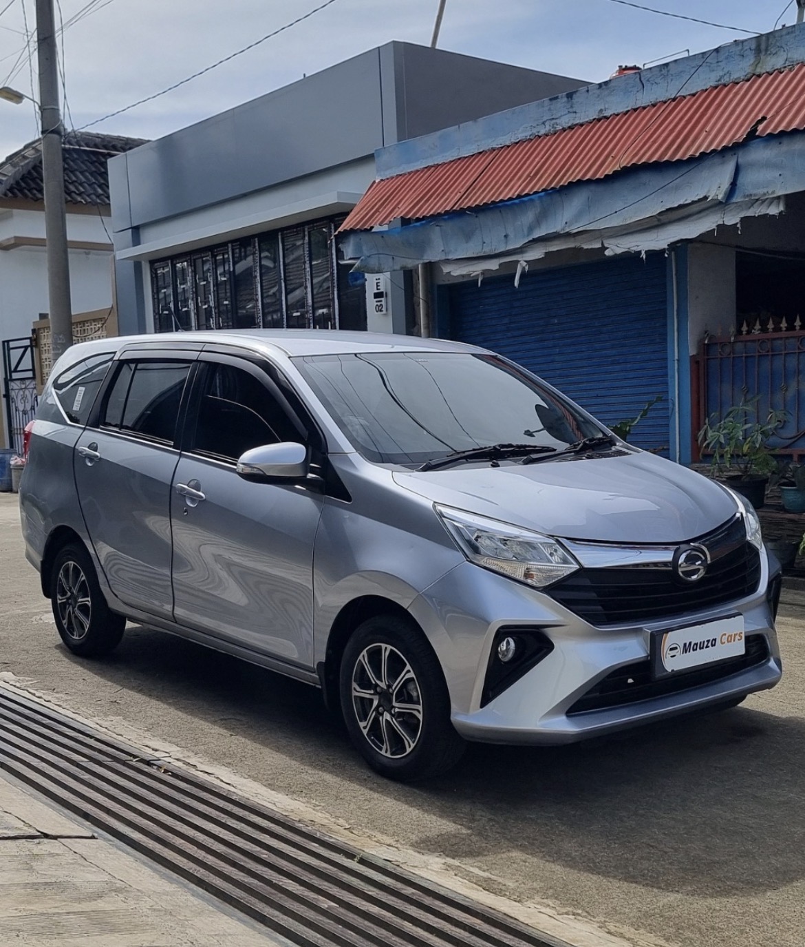 DAIHATSU SIGRA 1.2 R MT