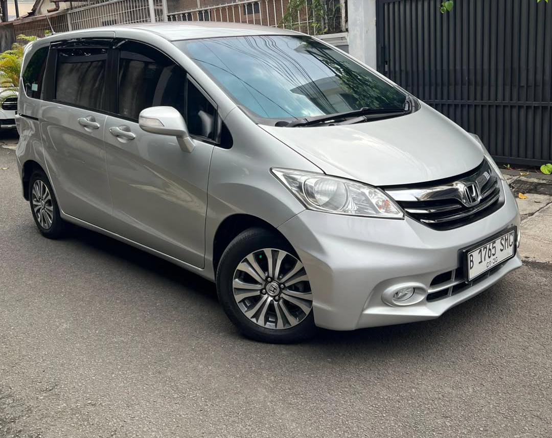 Honda Freed 1.5 PSD AT