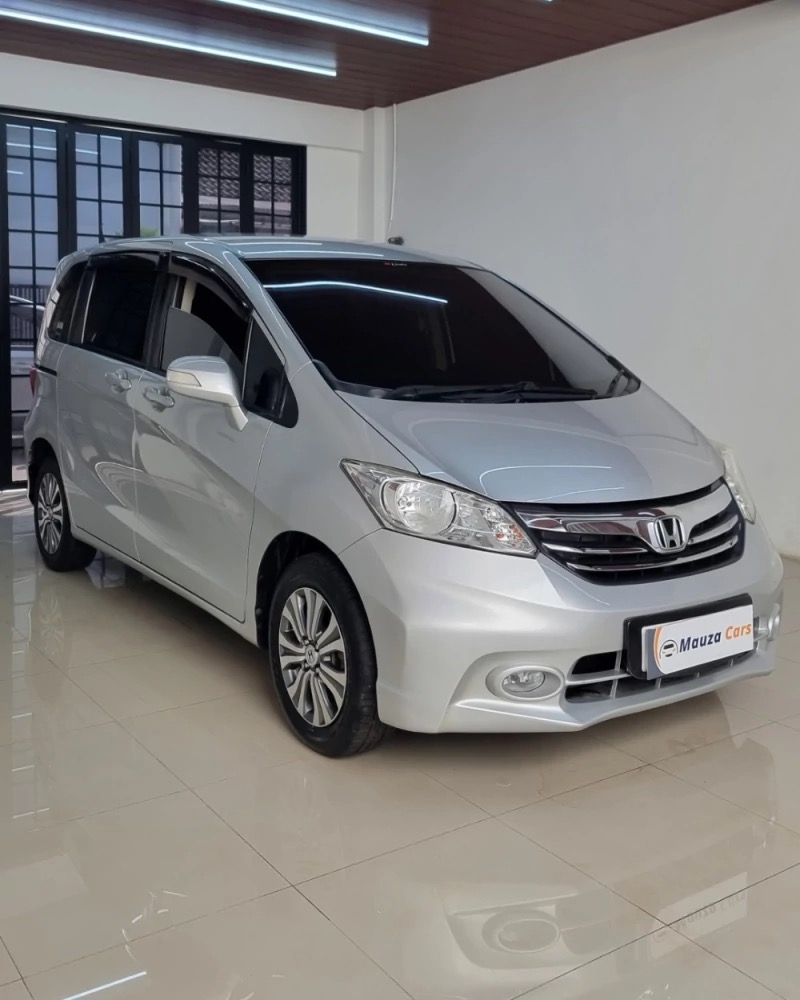 Honda Freed 1.5 SD Automatic
