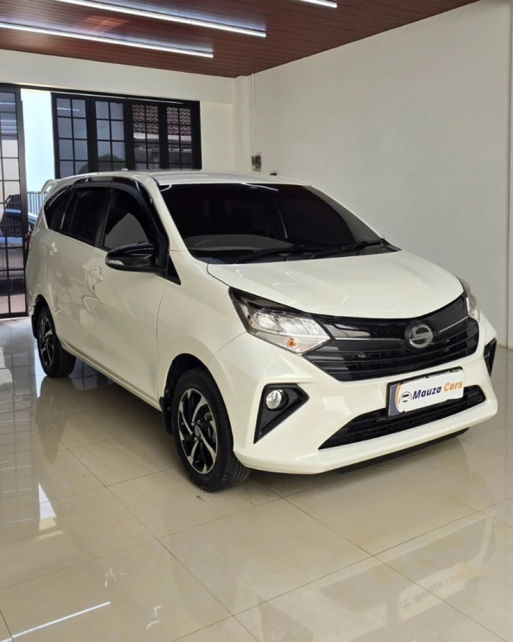 Daihatsu Sigra 1.2 R Automatic