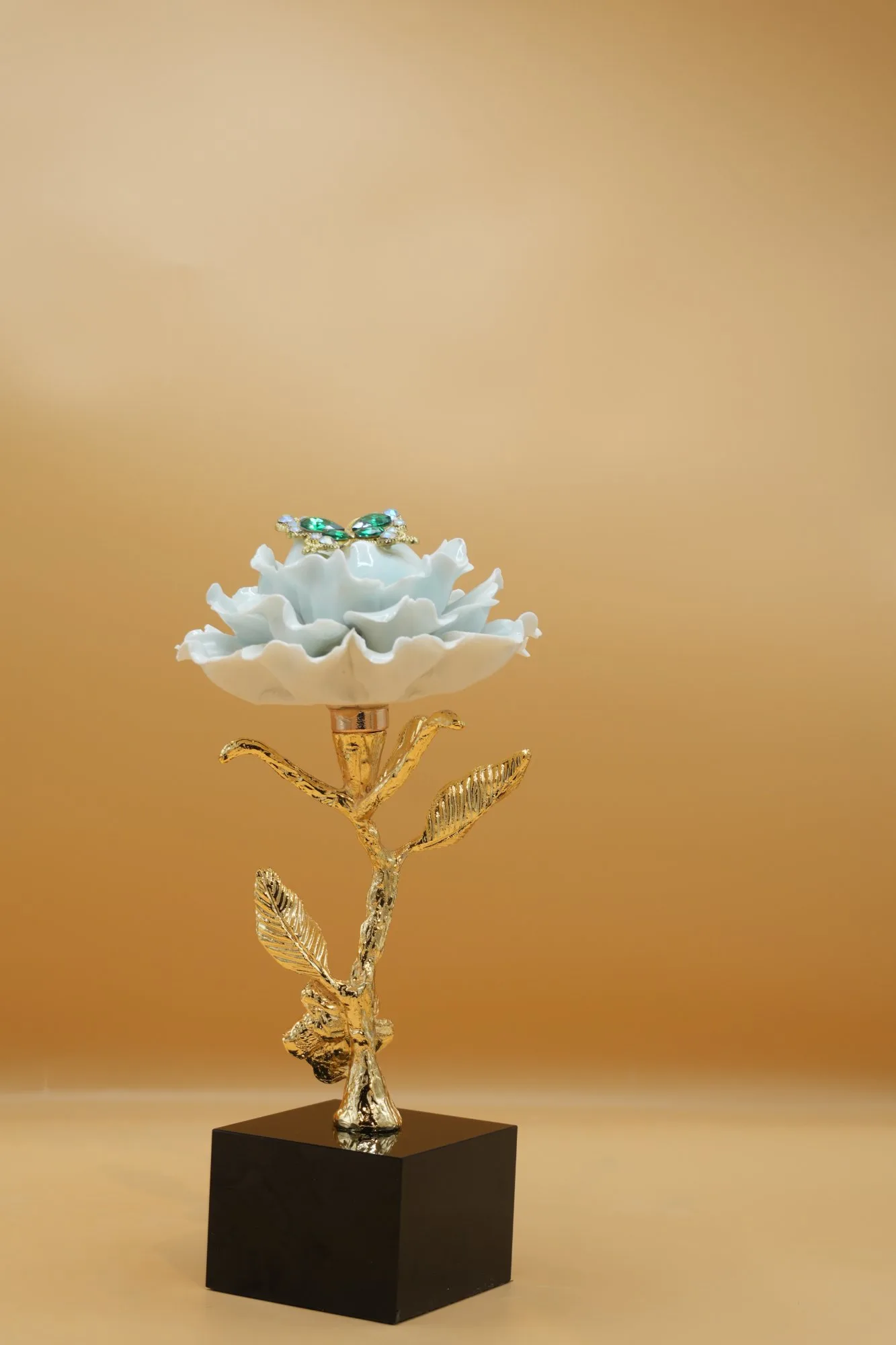 Elegant White Flower Decorative Sculpture