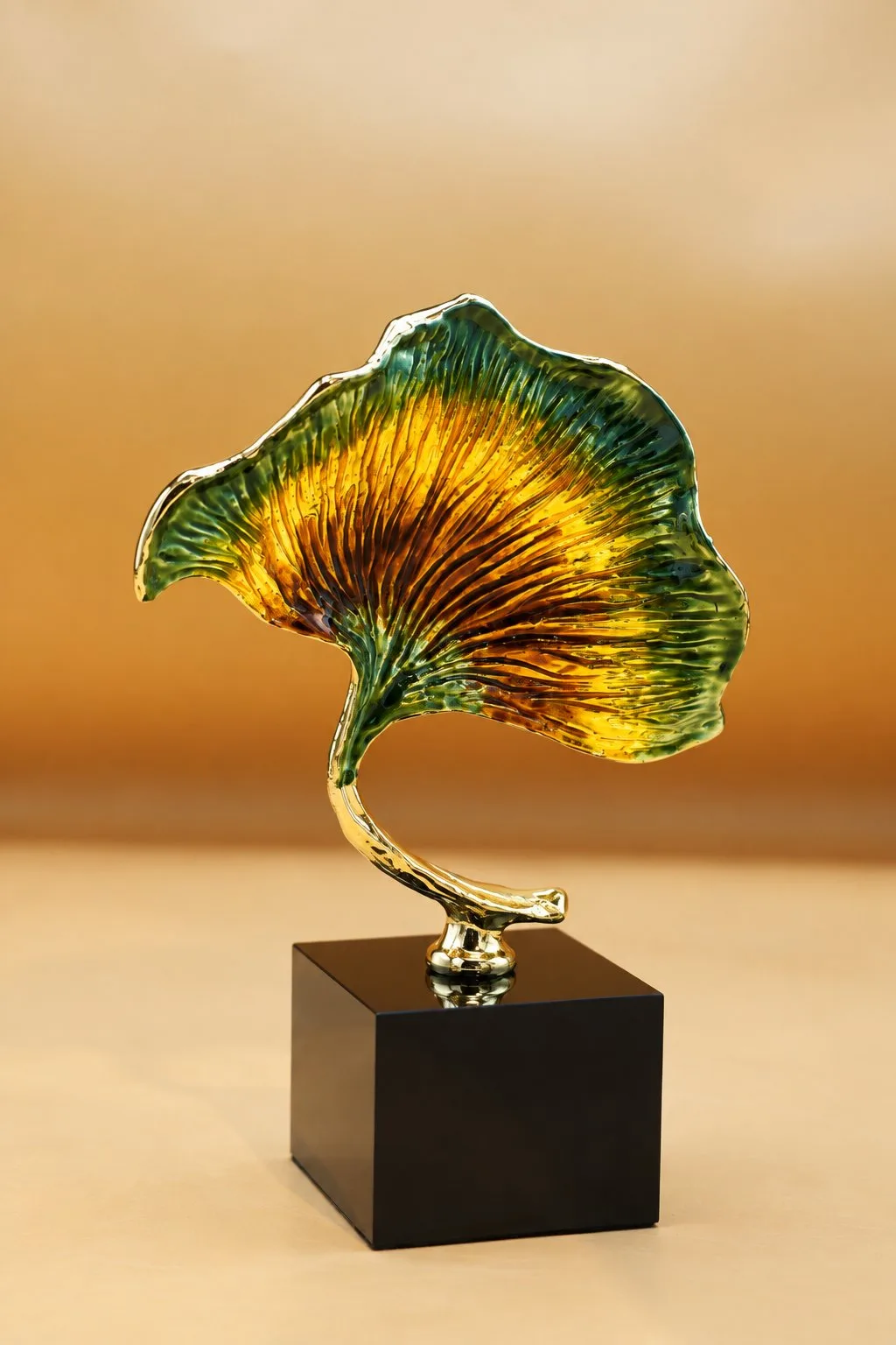 Green & Gold Artistic Leaf Sculpture