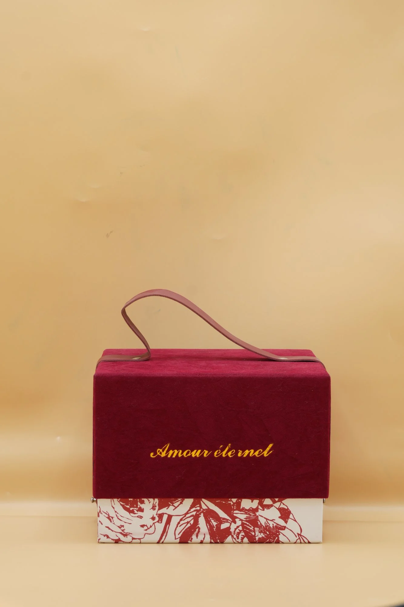 Elegant “Amour Éternel” Gift Box