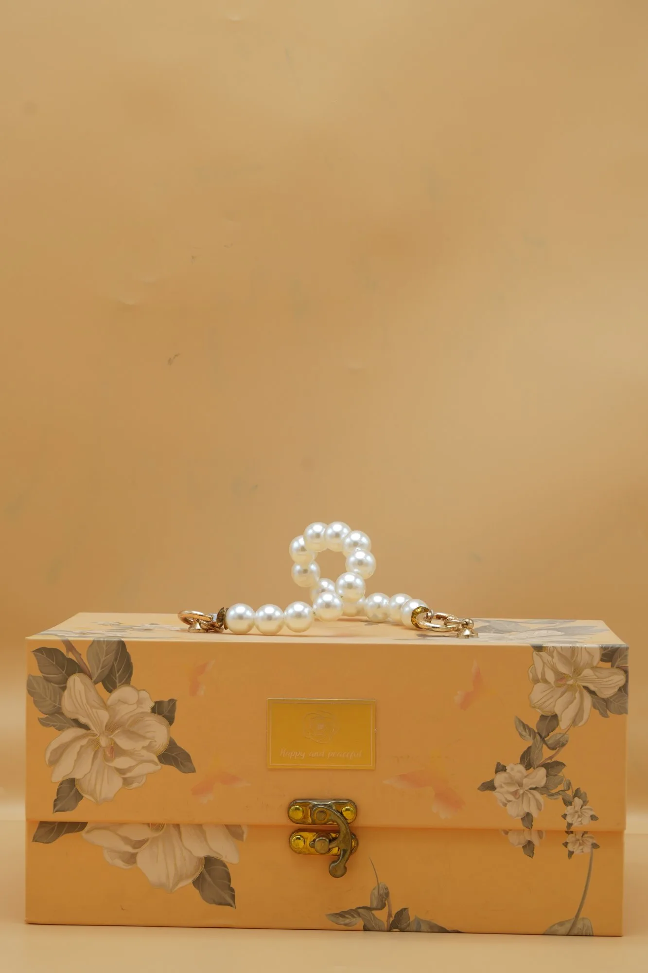 Floral Pearl Handle Gift Box