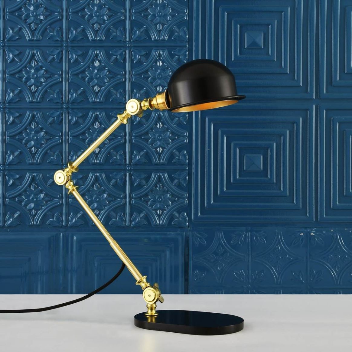 Lampe de table Baku en laiton avec pince pour bureau