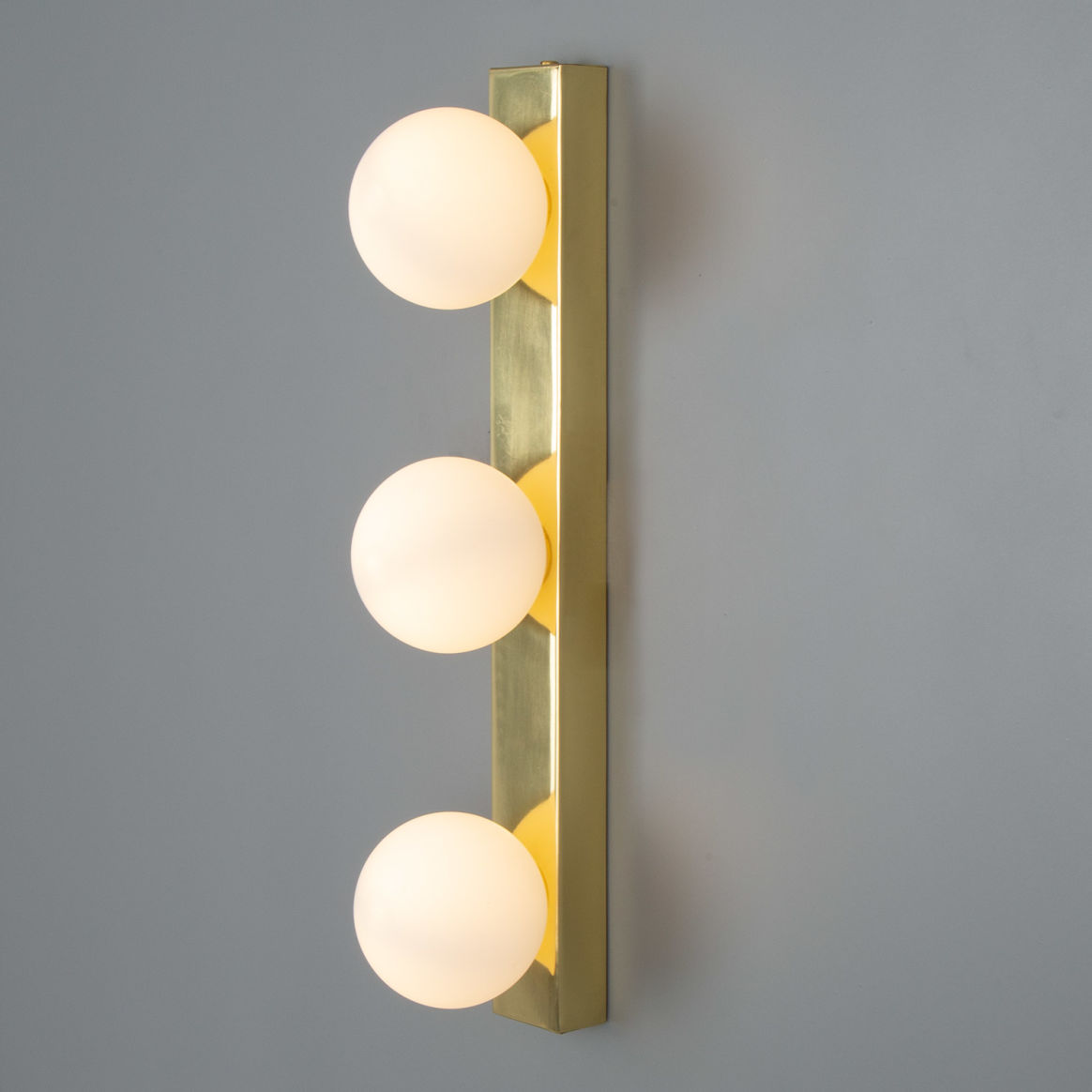 Louise Vintage Rippled Glass and Brass Bathroom Wall Light IP44