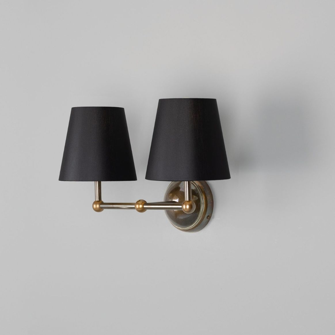 Hic Et Nunc Emmemobili Wall Lamp - Milia Shop