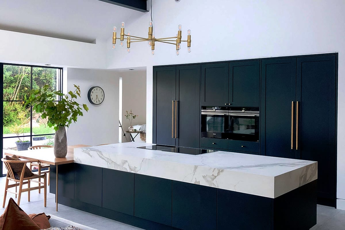 Island Pendant Lights For Kitchen : Jim Lawrence Pendant Lighting For Kitchen Islands Humphrey Munson Kitchens : Modern pendant lights are quickly becoming fascinating works of art.