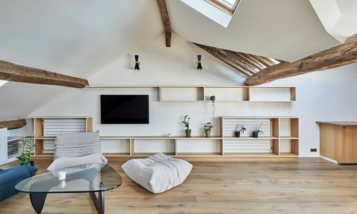 Room With A Sloped Or Vaulted Ceiling