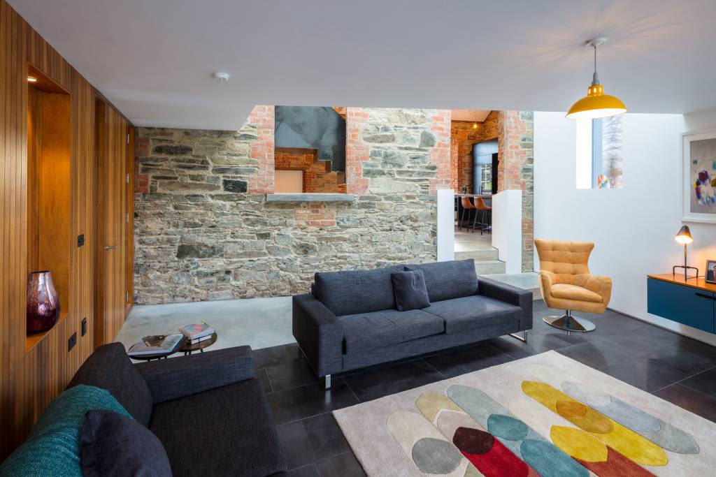 Lighting for 2024 studio apartment