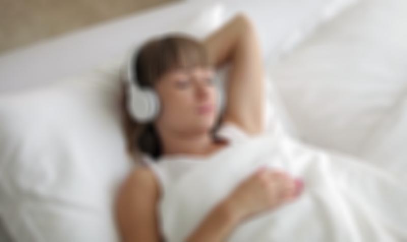 Women, Sleep, Headphone