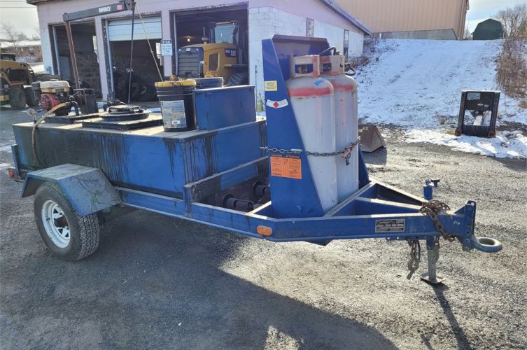 2001 Marathon asphalt sealcoat/crack sealer trailer Online Government