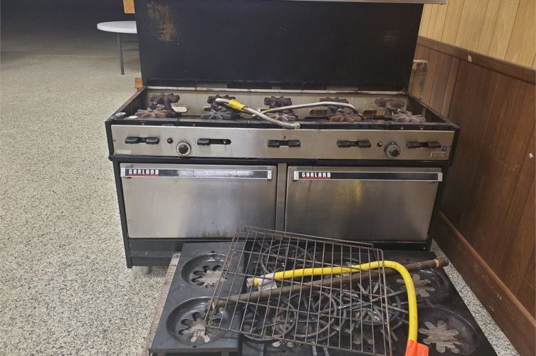 Garland natural gas 10 burner stove Online Government Auctions of