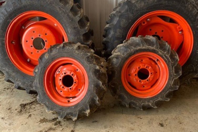 Complete set of Tires and Rims Kubota L3540 Online Government Auctions of Government Surplus