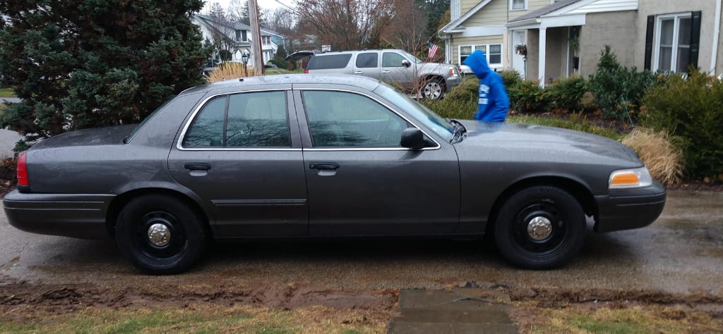 Erik's Crown Victoria auction win