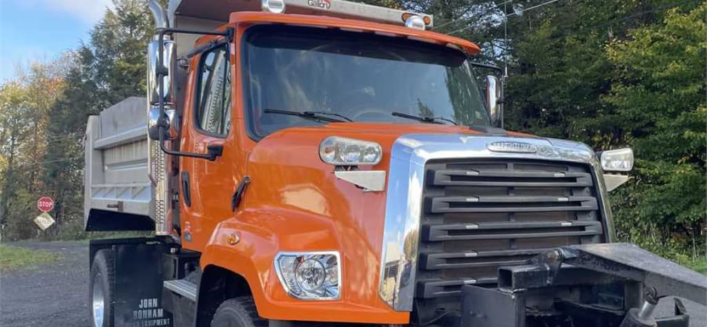2018 Freightliner Dump Truck image