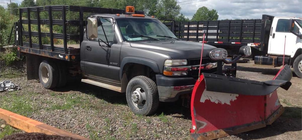 New York Government Auctions - 2002 Chevy Silverado K3500