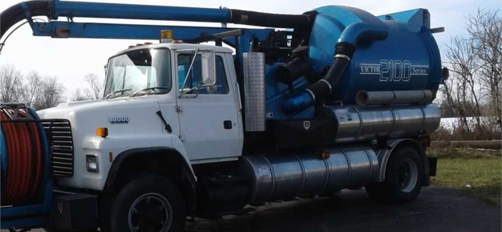 1994 Ford Vactor L8000 Diesel Vactor 2100 Series image