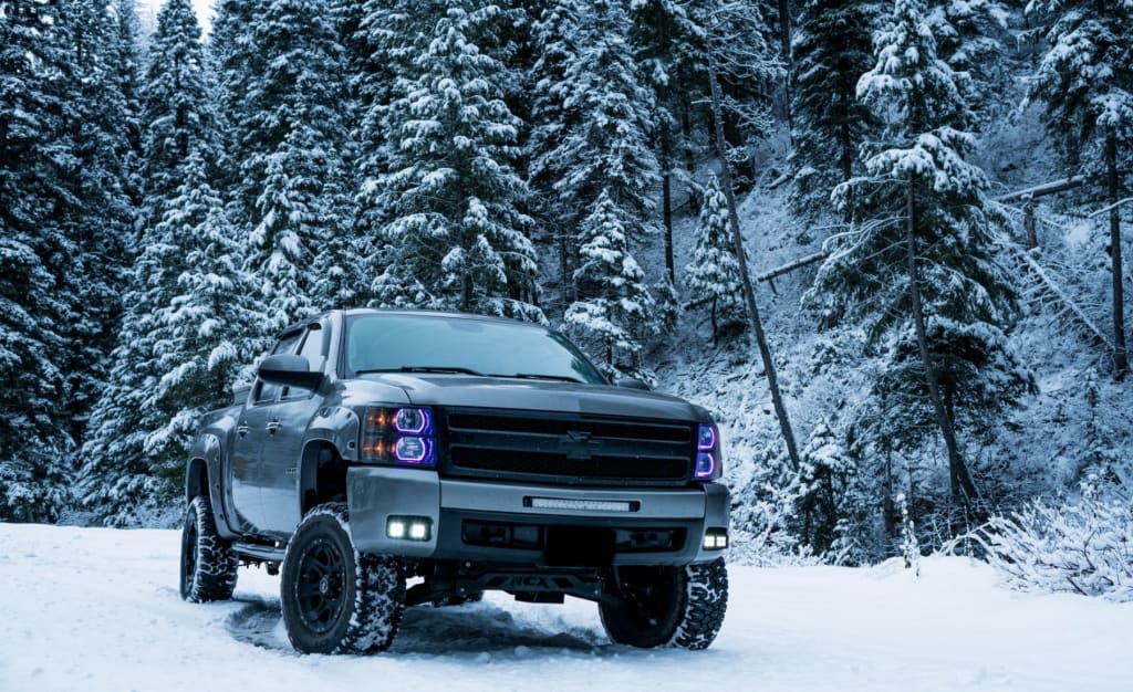 Chevy Silverado, winter backdrop