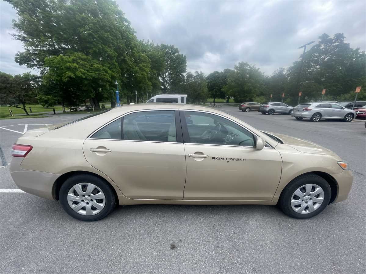 Used Toyota Camry sold on Municibid, offering you a better buy when shopping for used cars.
