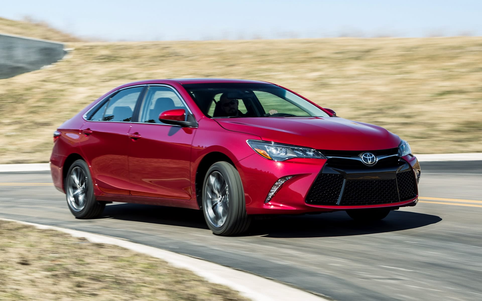 2014 Toyota Camry (sevenths generation Toyota Camry), with advanced safety technology, anti lock brakes, and good fuel efficiency.
