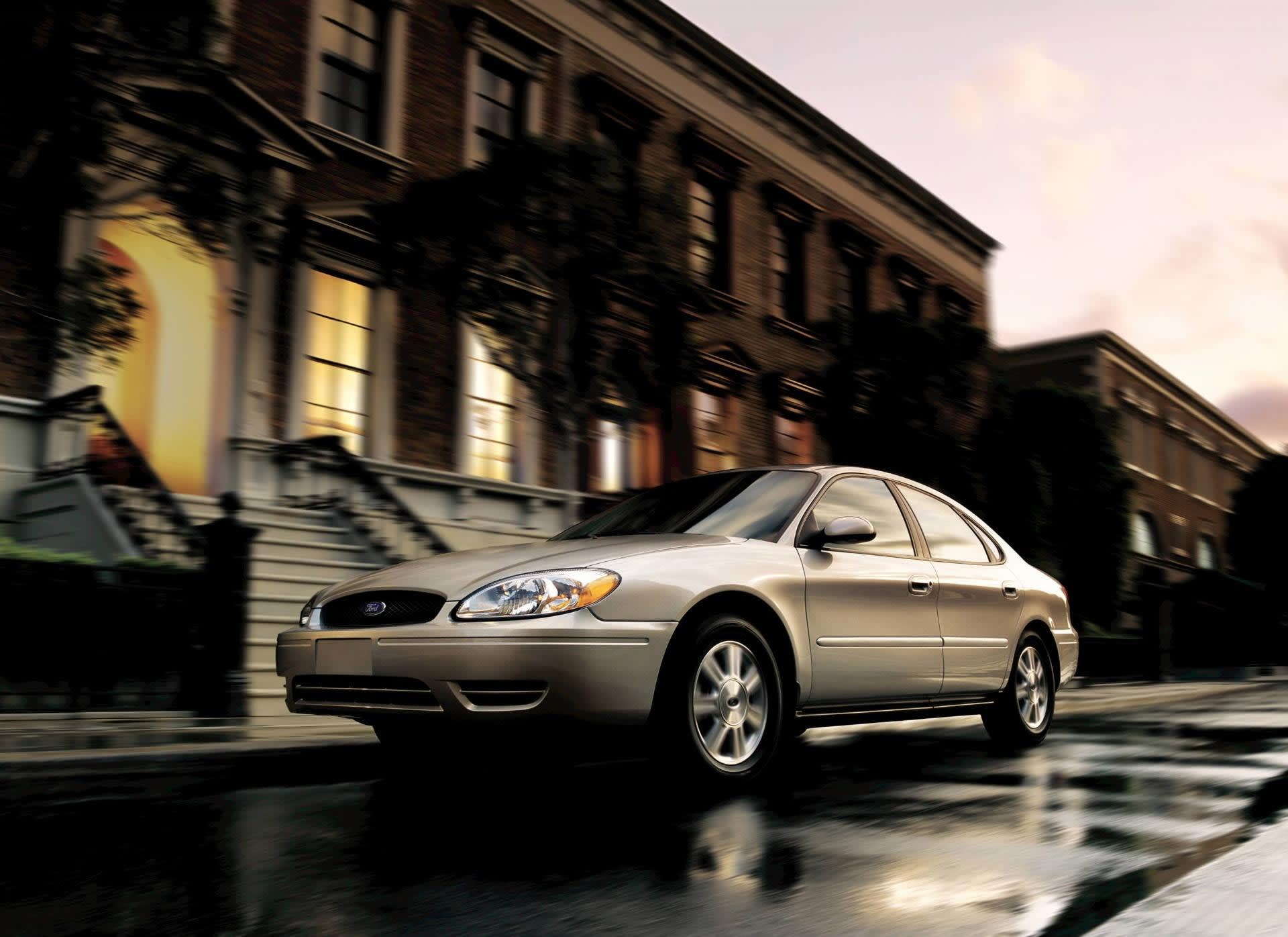 2003 Ford Taurus, among the Ford Taurus years to avoid as it has a large amount of complaints.