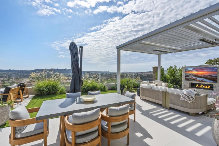 Custom patio and landscaping, San Diego by Murray Lampert
