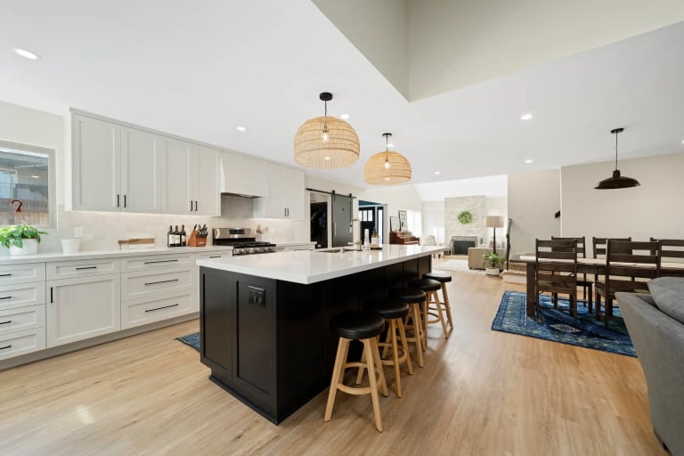 Custom kitchen remodel in San Diego by Murray Lampert