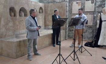 A Meeting with Lucrezia 2019 Picture 02