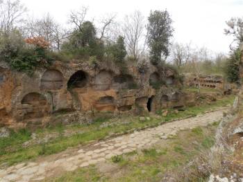via amerina e necrepoli di tre ponti