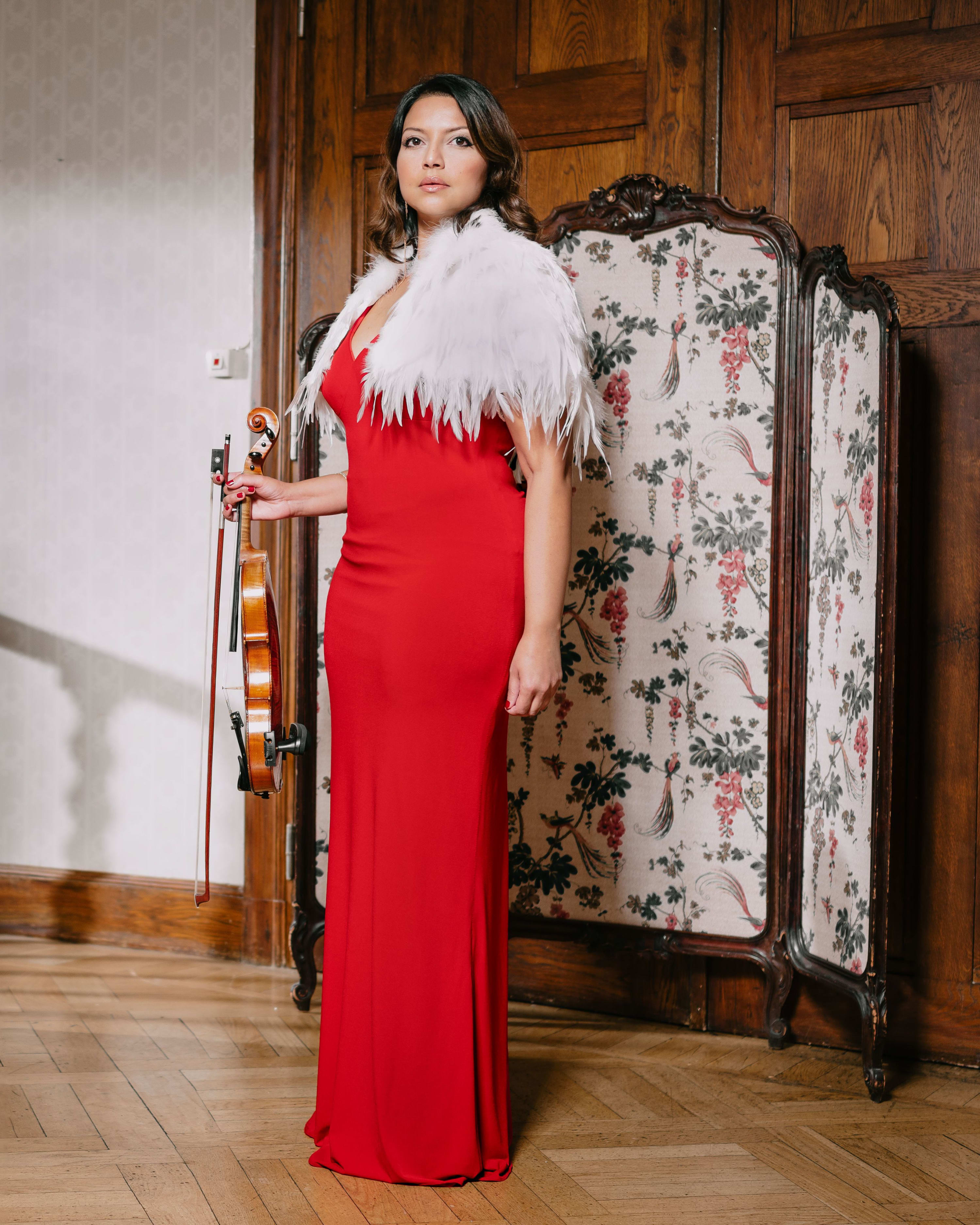 Linda Berving duo/ trio med gitarr/sång/violin (eller harpa), bild 4