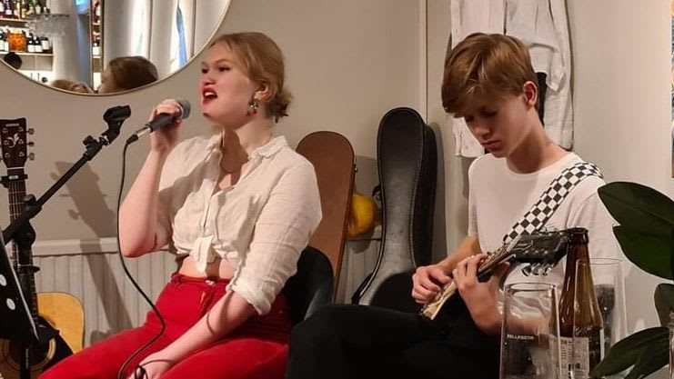 Linus och Freja, bild 1