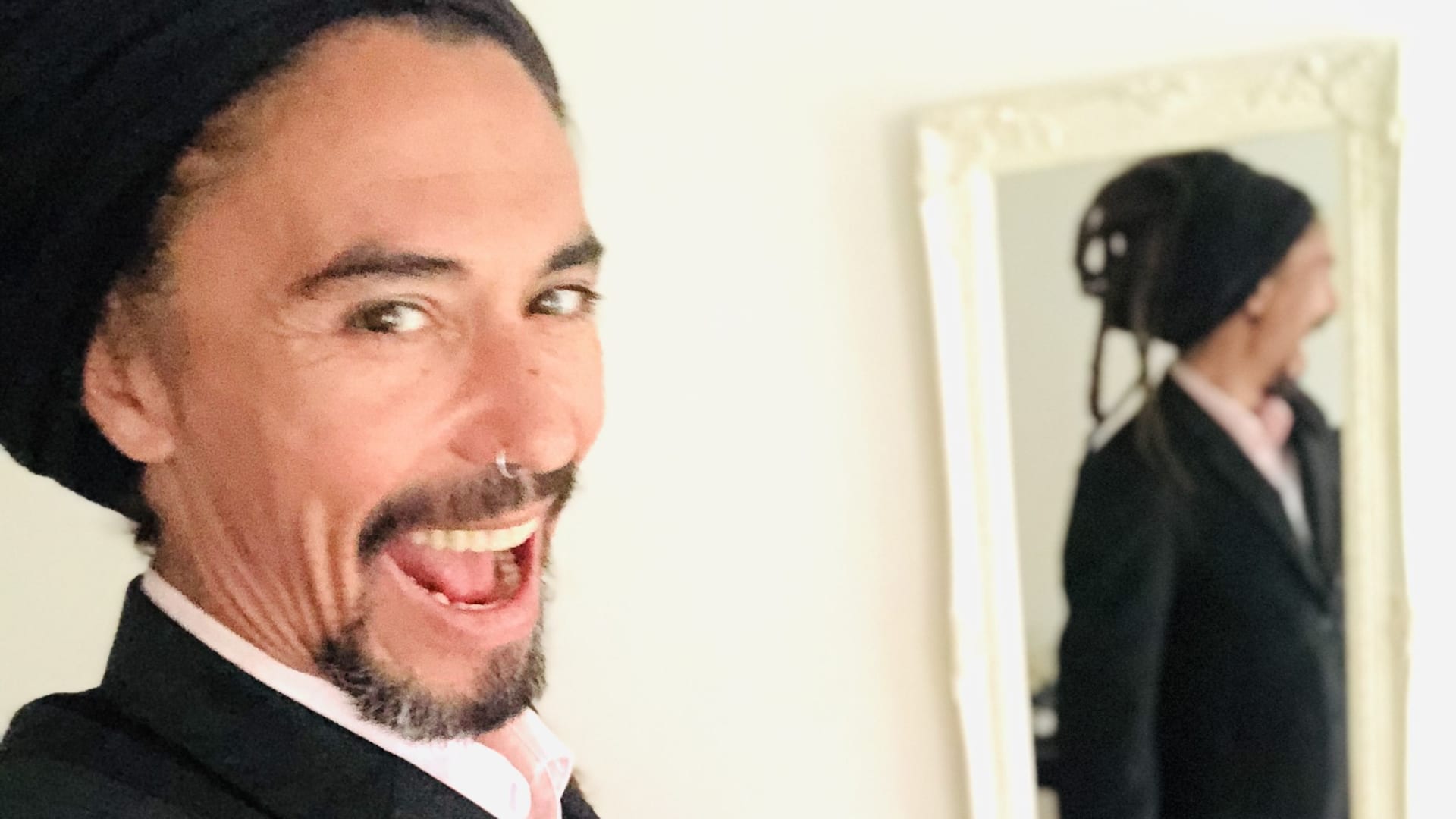 Javier MANIK, bild 2
