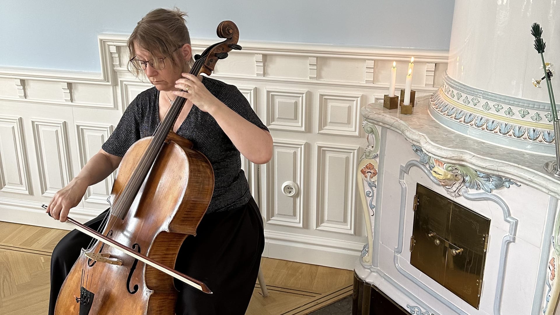 Charlotta Carlsson, cellist, bild 1