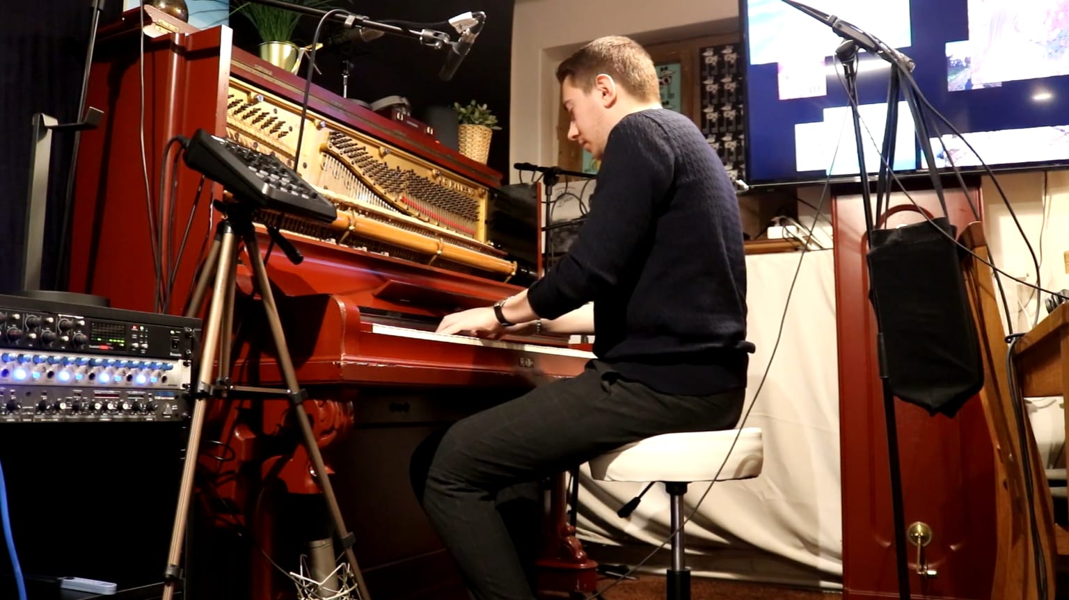 Shajan Ghavidel (pianist), bild 1