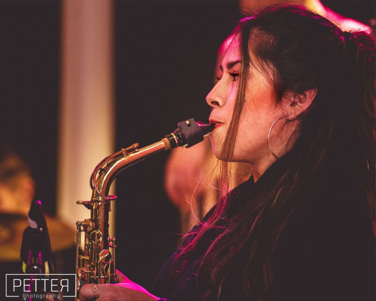 Profilbild av: Saxofonist till dop och bröllop