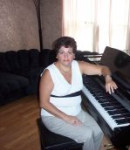 Maya B offers Piano lessons in   Mayfield Heights, OH 