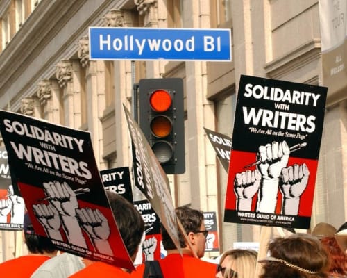 Greve dos roteiristas e atores de Hollywood e o impacto no setor audiovisual 