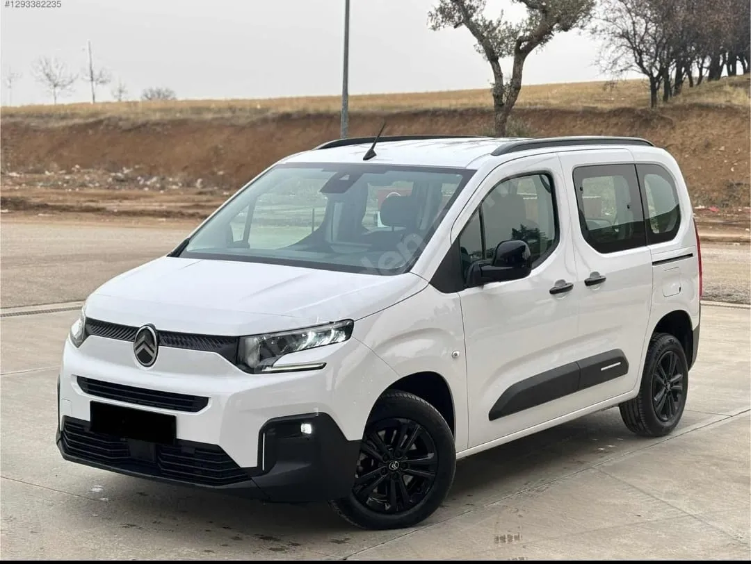 2025 MODEL BERLİNGO 1.5 BlueHDI YOU OTOMATİK HATASIZZ SIFIRRR - 4