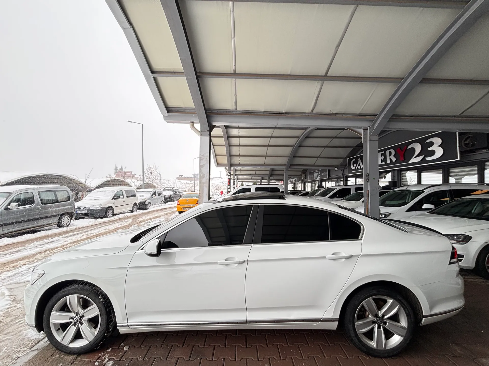 2019 PASSAT 1.6 TDİ COMFORTLİNE CAM TAVANLI HATASIZ BOYASIZ 133.000 KM’DE TEK EL TR’DE TEK - 2