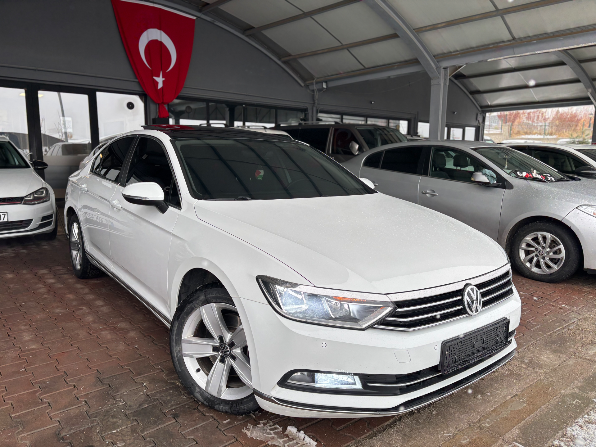 2019 PASSAT 1.6 TDİ COMFORTLİNE CAM TAVANLI HATASIZ BOYASIZ 133.000 KM’DE TEK EL TR’DE TEK